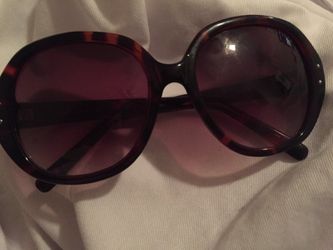 Women's Hilfiger sunglasses