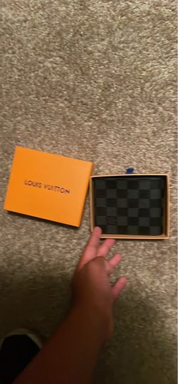 New Lv wallet fully authentic 300 OBO