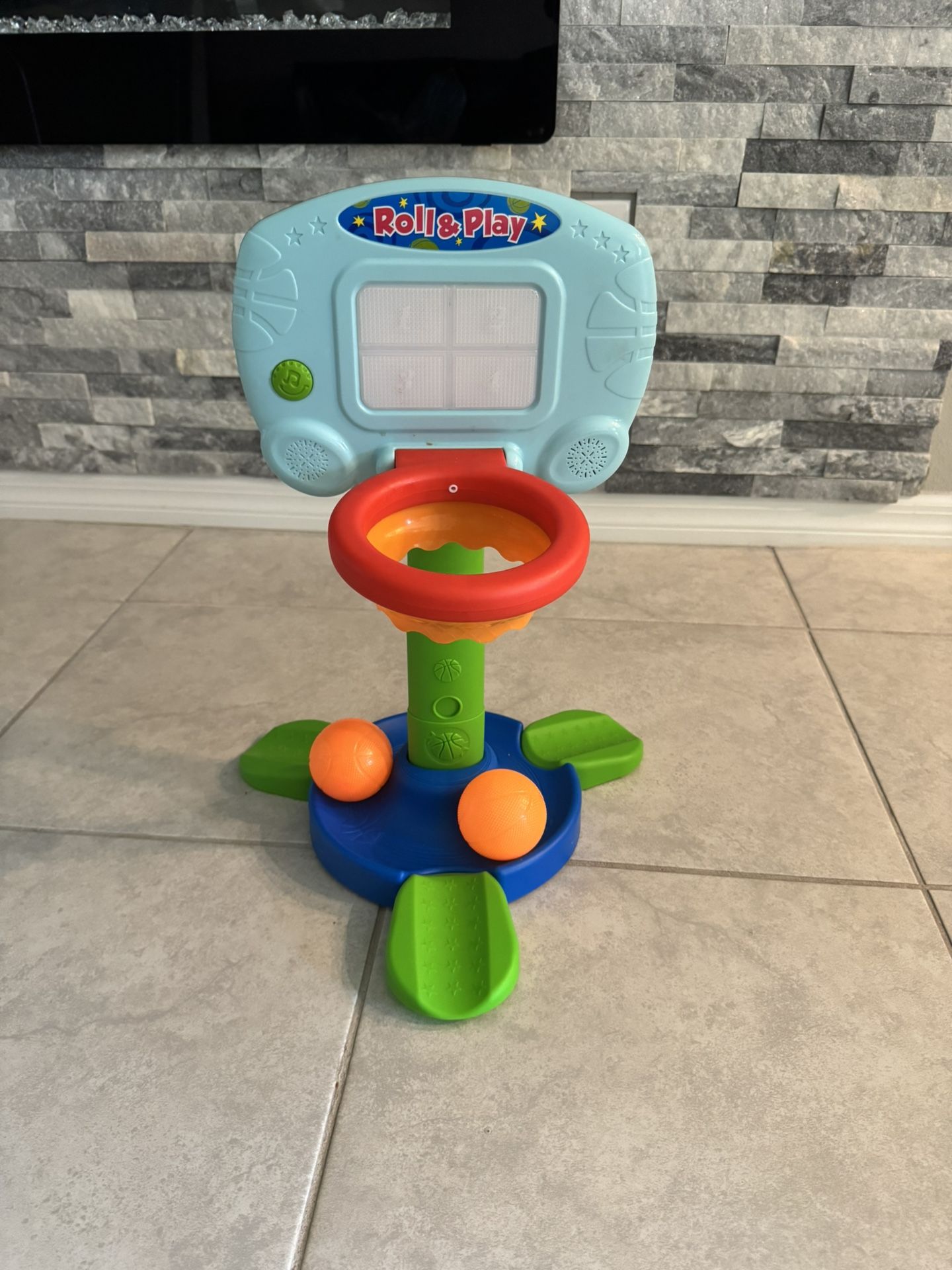 Roll & Play Basketball Hoop