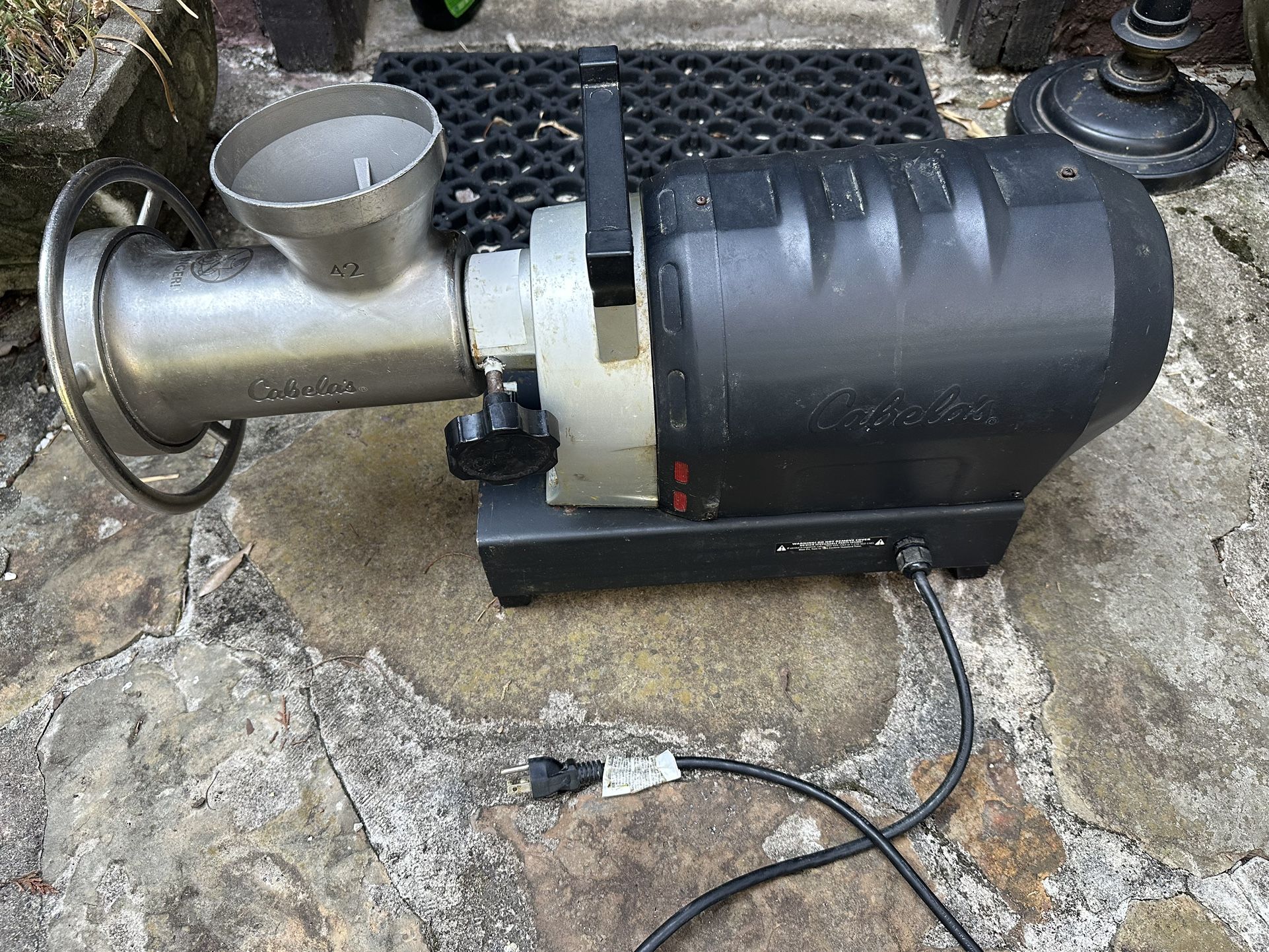 Cabela’s 1 3/4hp Commercial Meat Grinder #42