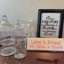 Jars, Hurricane, Signs