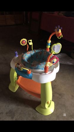 Baby saucer/jumper