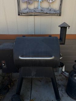 Traeger smoker grill