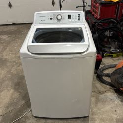 Insignia Washer 