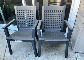Sturdy Plastic Chairs