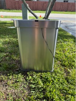 Simple human trash can
