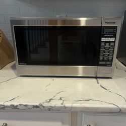 Panisonic stainless microwave