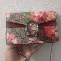 Gucci bloom Dionysus mini crossbody purse