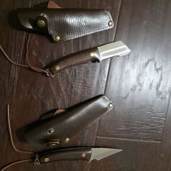 Multipurpose pocket knife.