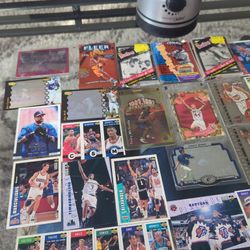 Assorted Collectable Sports Cards 