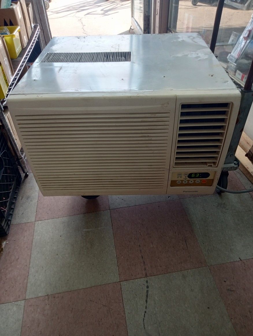 Panasonic CW-XC83HU window air conditioner. 9.800 BTU