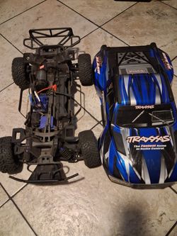 Maxx slash 4x4  2 hours of use