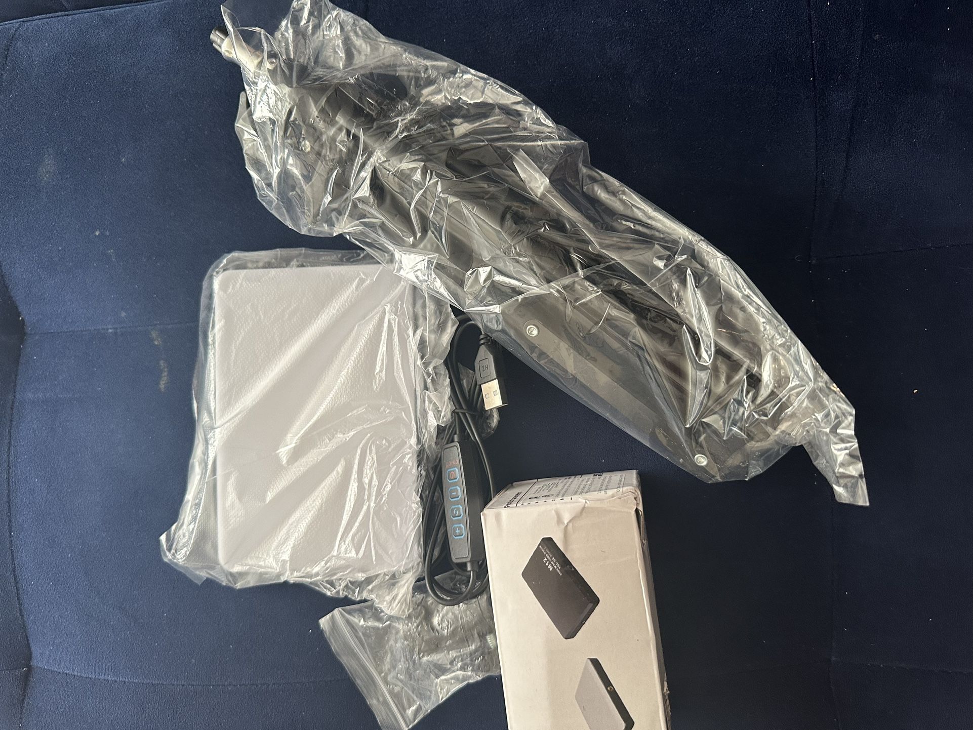 MUST GO!! BRAND NEW “LED RING FULL LIGHT WITH TRI POD AN ACCESSORY MUST GO!! $50
