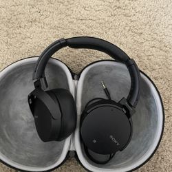 Sony MDR- XB950N1 Noise Canceling Headphones