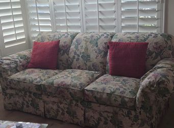 FREE COUCH