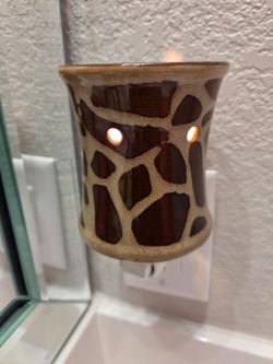 Scentsy giraffe plugin