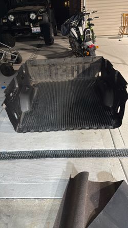 Truck Bed Cover For Chevy Silverado Or GMC Sierra