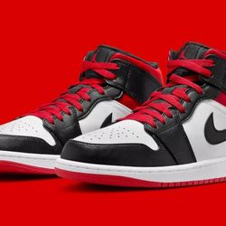 Nike Air Jordan 1 Mid Black Toe White Red Sneakers DQ8426-106 Mens Size 10.5 Woman Size 12