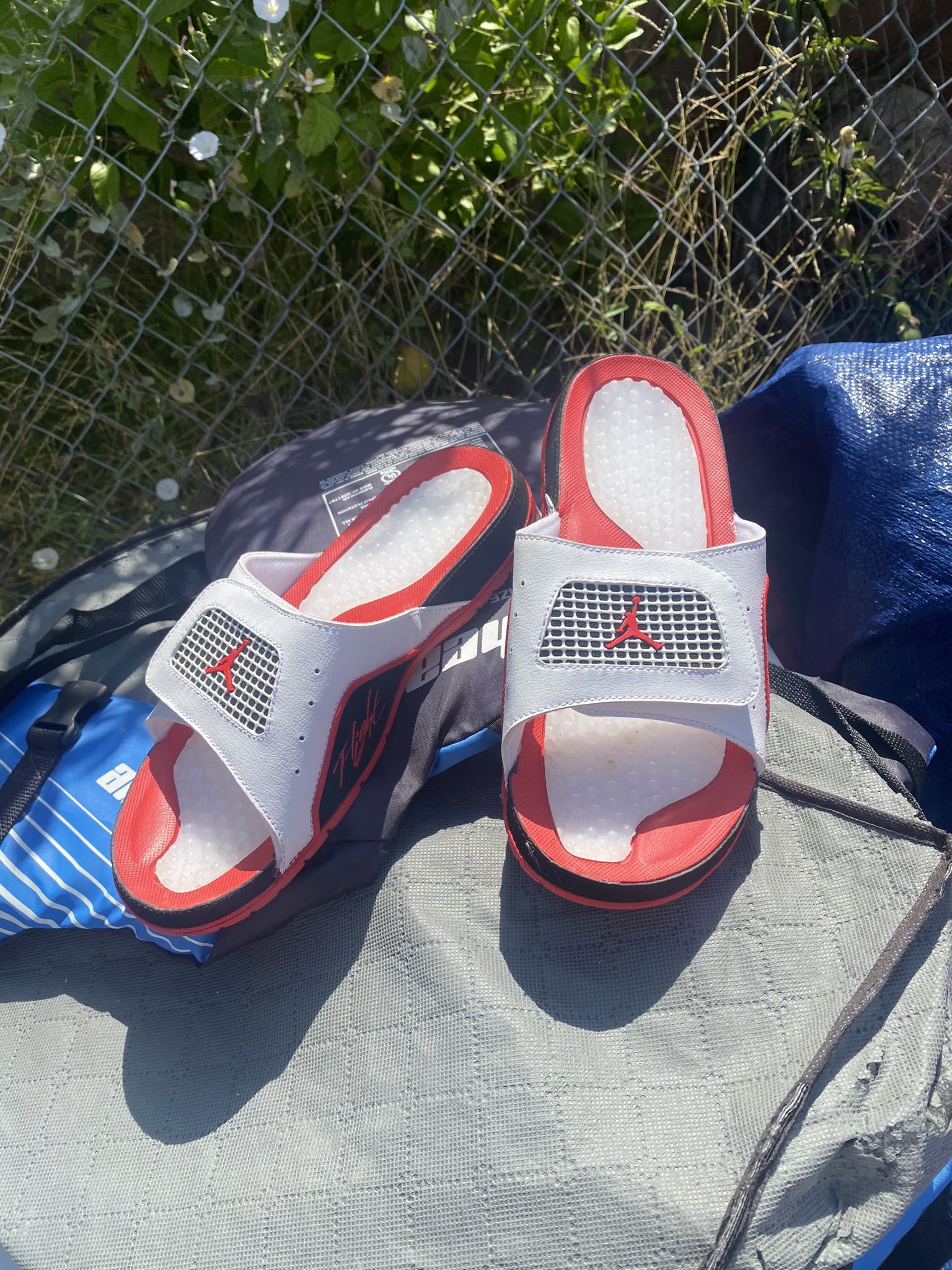 Jordan Hydro Retro Slide 'White Fire Red' Size