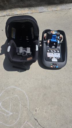 Maxi•Cosi Car Seat And Base