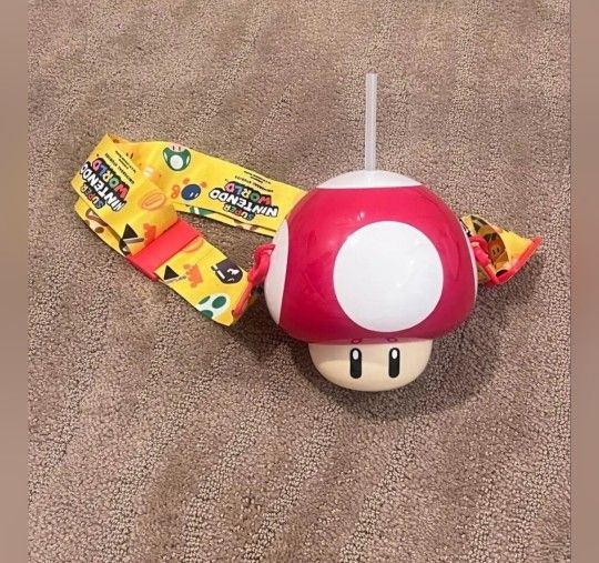 Universal Studio Mario, super Mario water cup mushroom cup