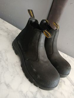 Work shoes women's 9.5