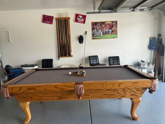 pool table with accessories
