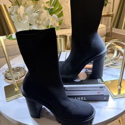 ZARA Black Stretch Sock-Heel Boots – Size 37 (US 6.5)