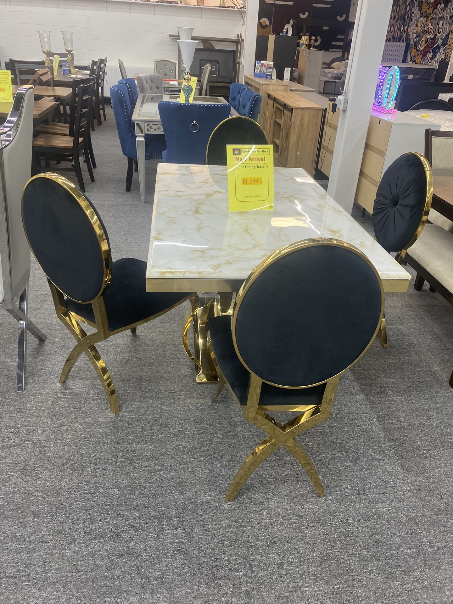 5 Pc Dinning Table Set $1,699