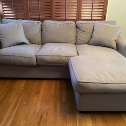 Cozy Gray Sectional Sofa with Chaise