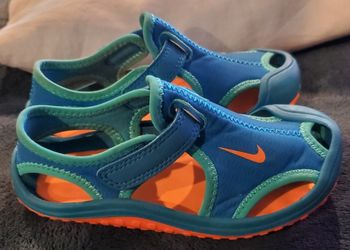 Toddler Nike Sandals Size 8c