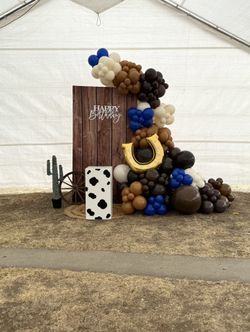 Western Balloon Decor 