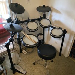 Simmons Electric Drum Set