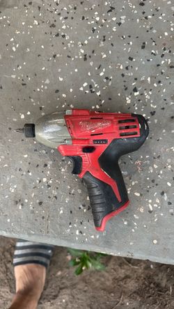 Milwaukee m12 impact
