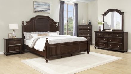 4pc BED SET QUEEN NEW $1500