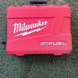 Milwaukee M18 fuel Kit Box With Charger 