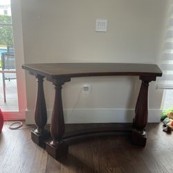 Curved Desk/table