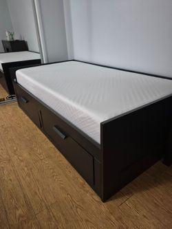 Twin Bed with mattress