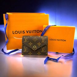 Louis Vuitton Monogram Tri Fold Wallet with Box and Dust Bag. 👜