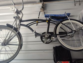 Lower bike swing