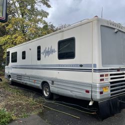 1994 Winnebago Vectra  Diesel Pusher 
