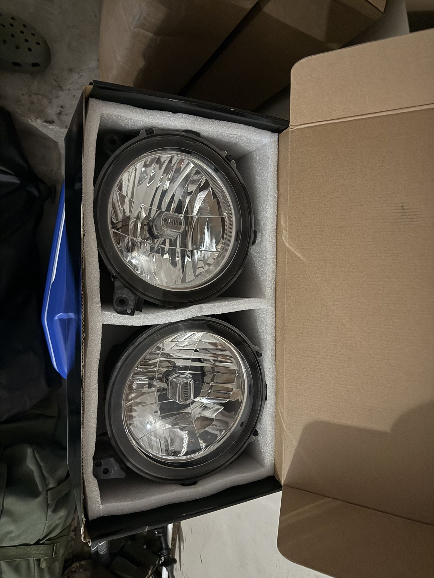 Jeep JL OEM Headlights   