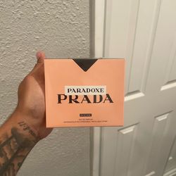 Prada Paradoxe intense $50