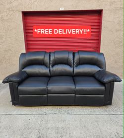 Beautiful Black Recliner Couch