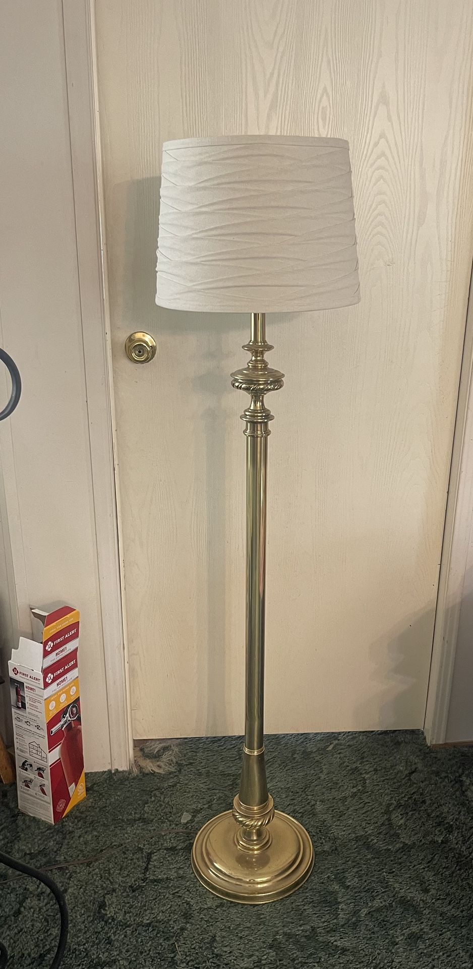 Floor lamp
