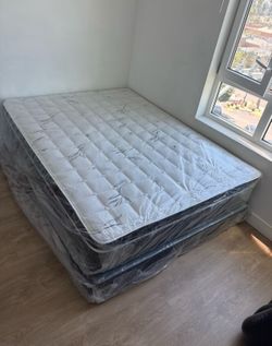 Bamboo Mattress & Box Spring New!