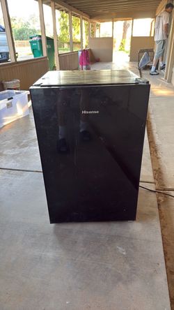 Hisense mini fridge