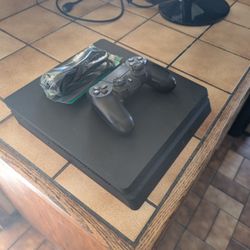 PS4 Slim - 1TB STORAGE