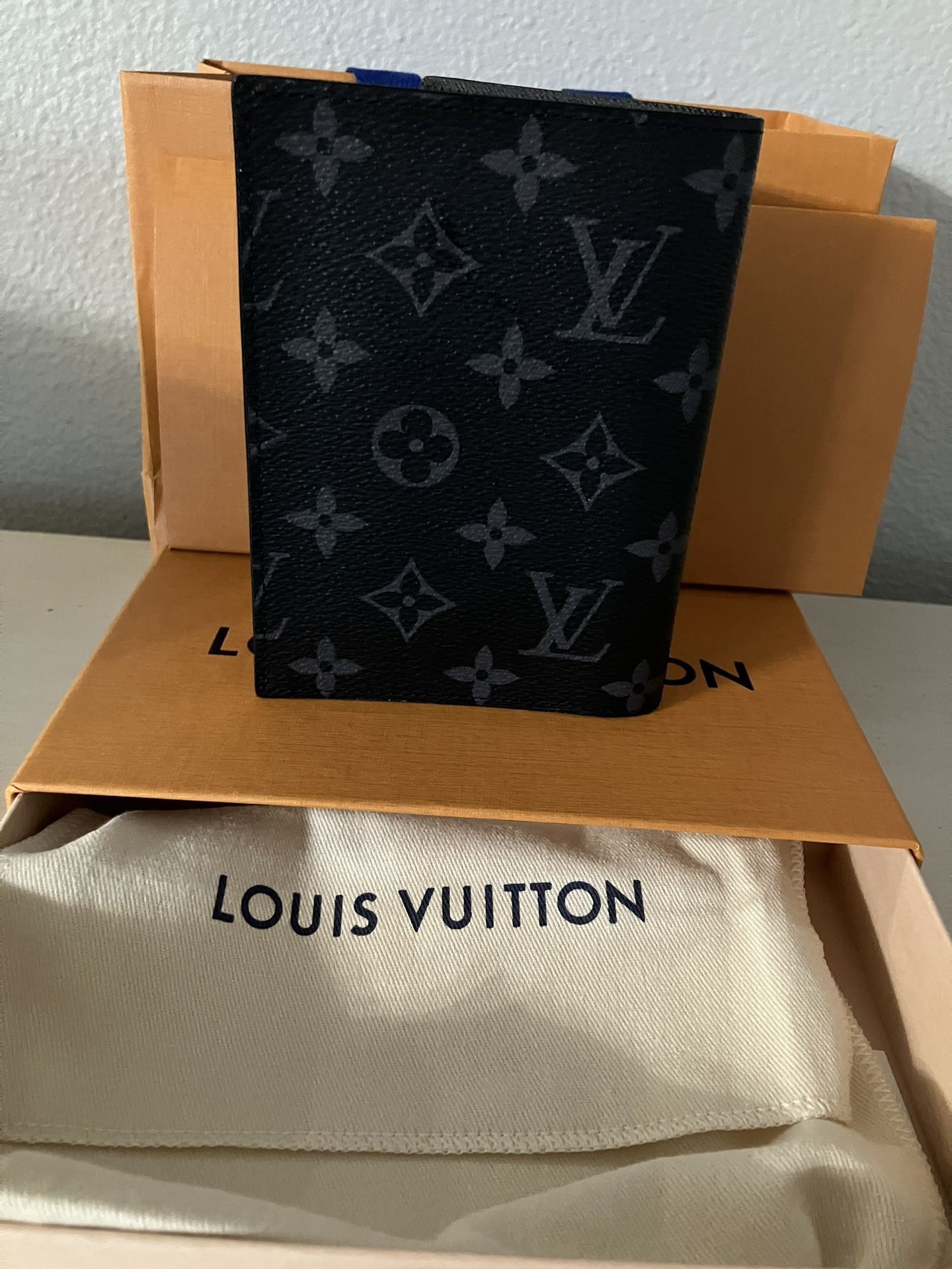 Louis Vuitton 