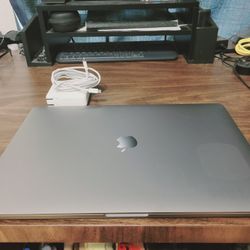 16-in MacBook Pro Laptop, Core i9, 1TB, 16gb ram, Radeon Pro, Newest MacOS